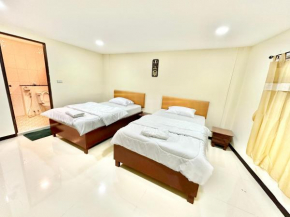 Baan at Khaosan Hostel